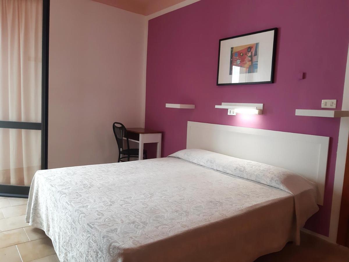 Hotel Zenith Rimini Exterior photo