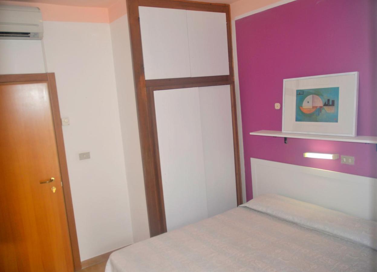 Hotel Zenith Rimini Exterior photo