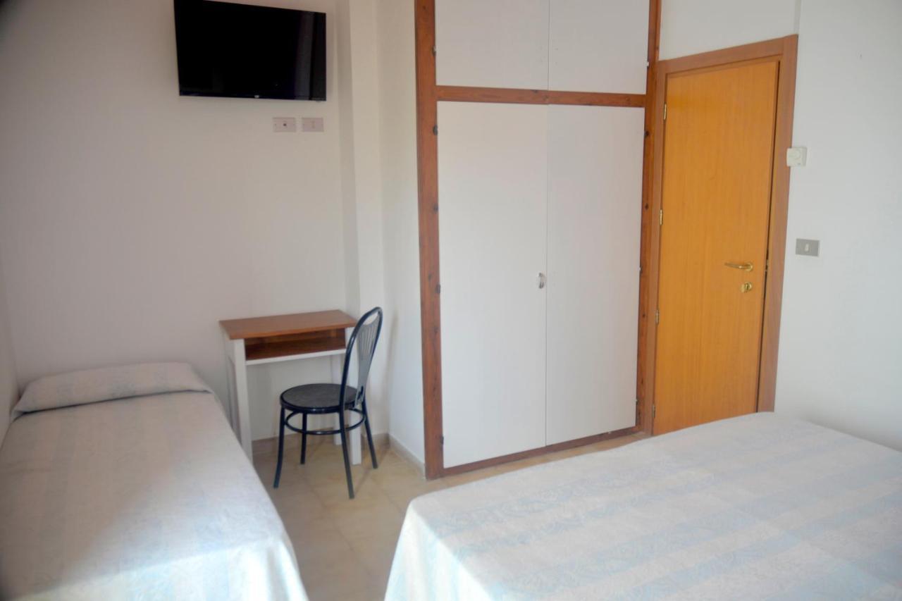 Hotel Zenith Rimini Exterior photo