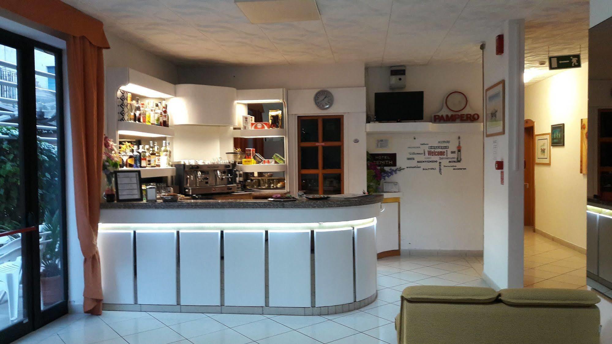 Hotel Zenith Rimini Exterior photo